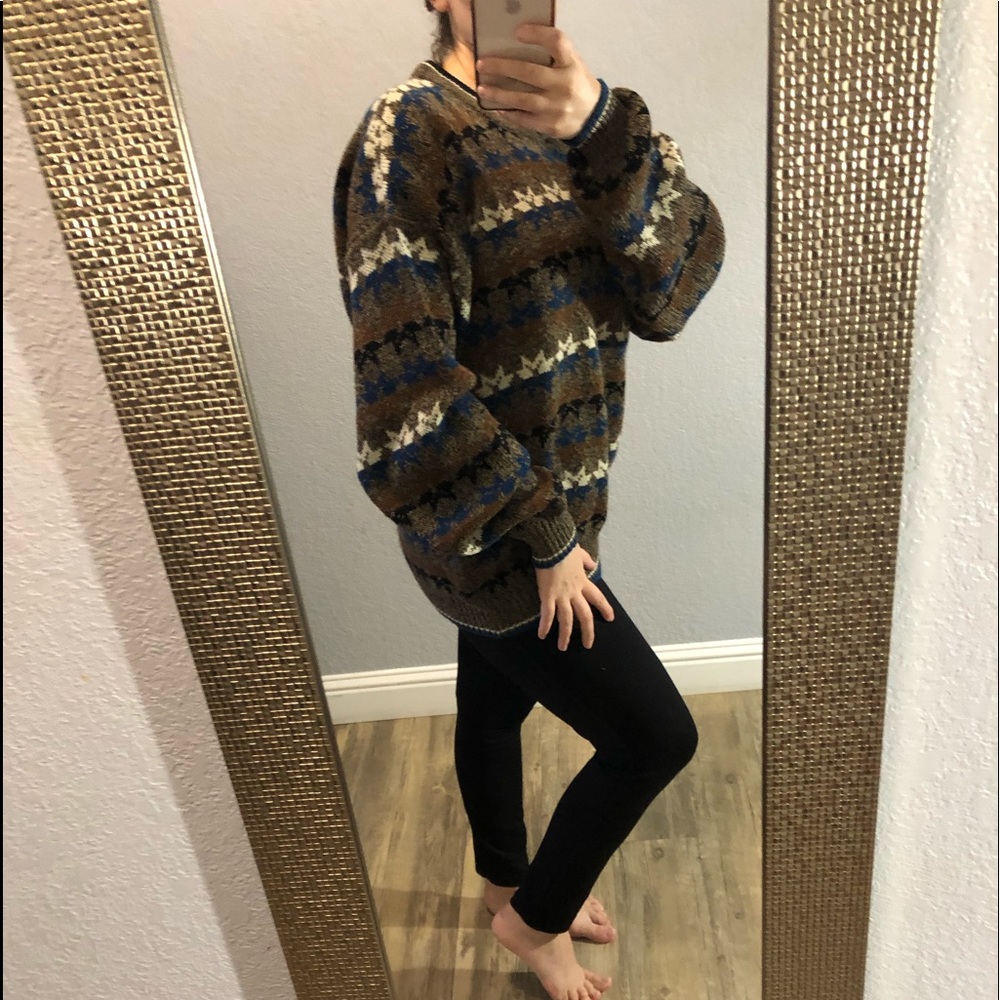 Beautiful women’s sweater!